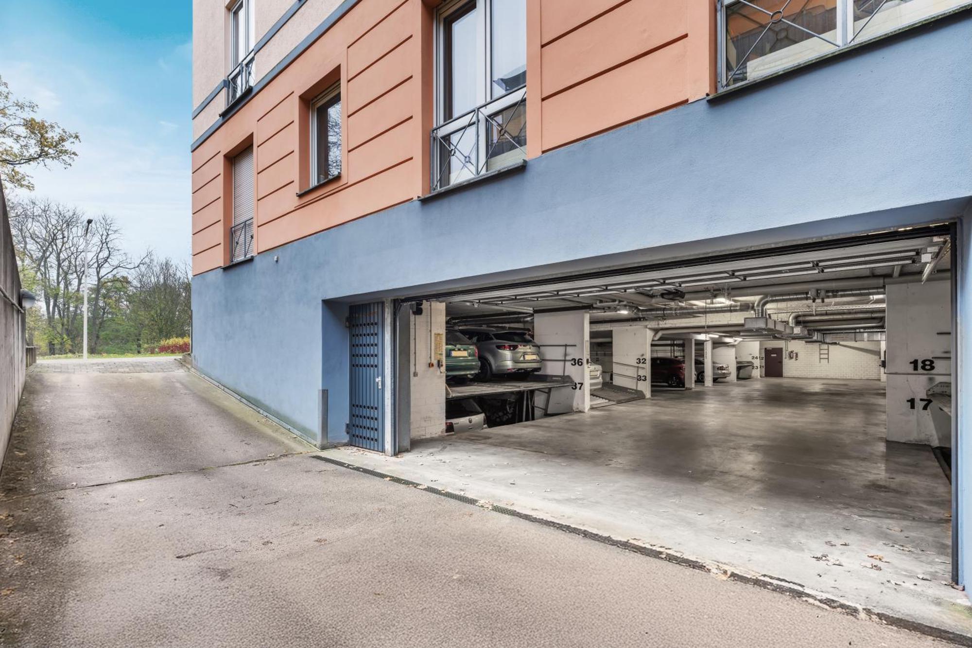Edler Wohnraum Schwanenteich-Oase Mit Balkon, Kaffeevollautomat, Lift & Parkplatz Leilighet Zwickau Eksteriør bilde