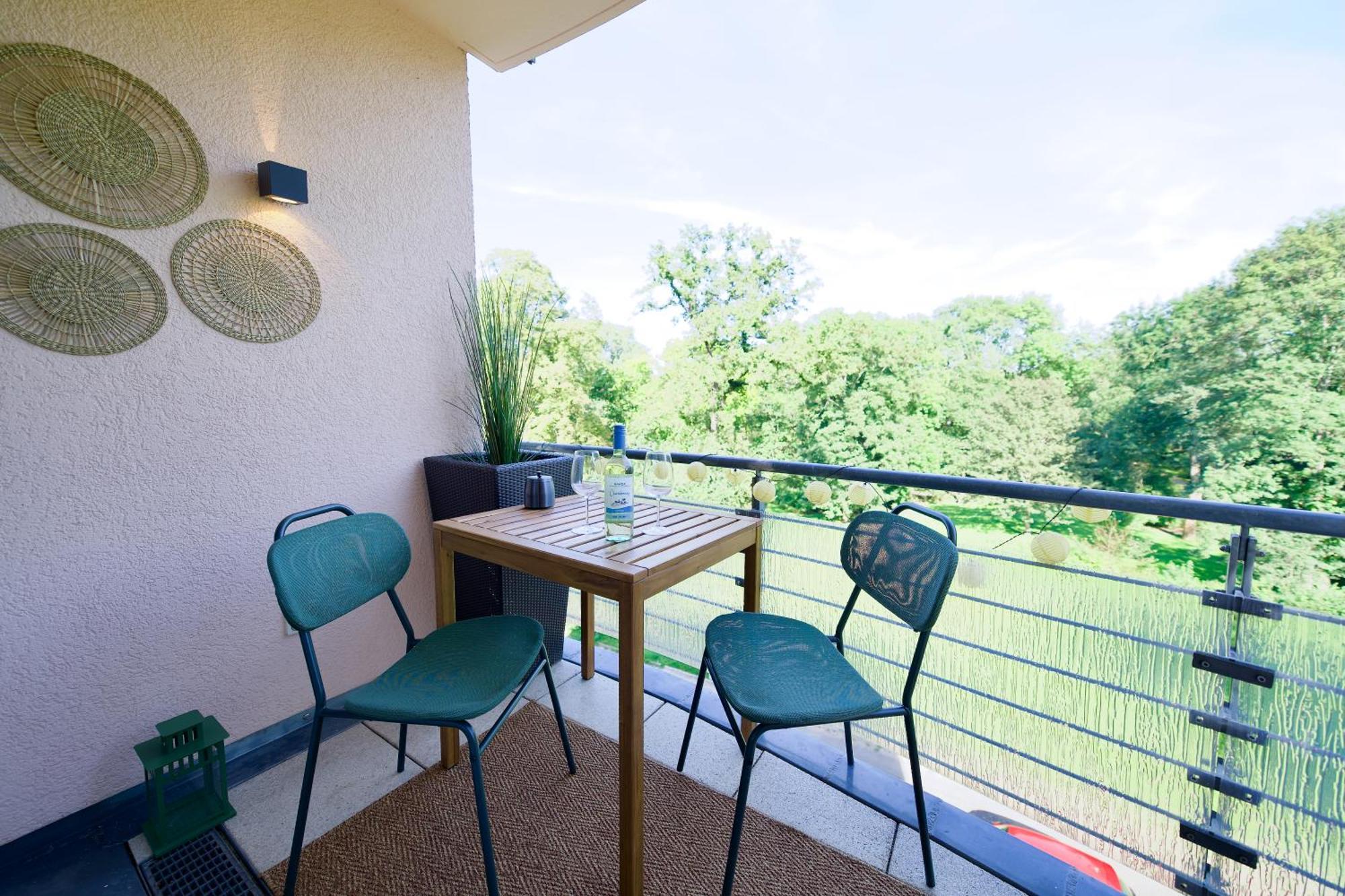 Edler Wohnraum Schwanenteich-Oase Mit Balkon, Kaffeevollautomat, Lift & Parkplatz Leilighet Zwickau Eksteriør bilde